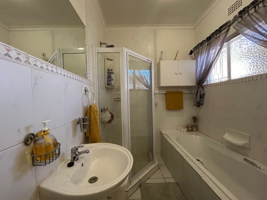 4 Bedroom Property for Sale in Monument Heights Northern Cape